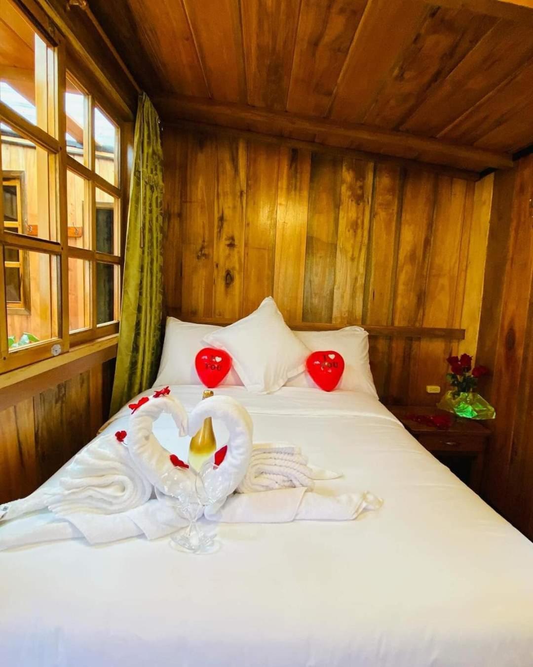 Guayabo Hostal มินโด ภายนอก รูปภาพ