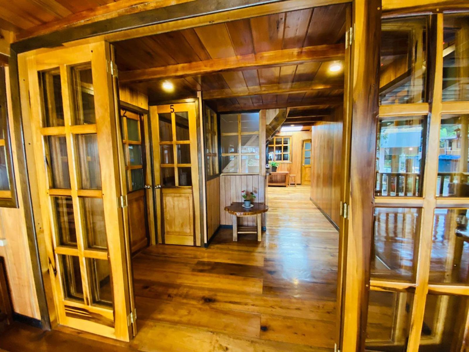 Guayabo Hostal มินโด ภายนอก รูปภาพ