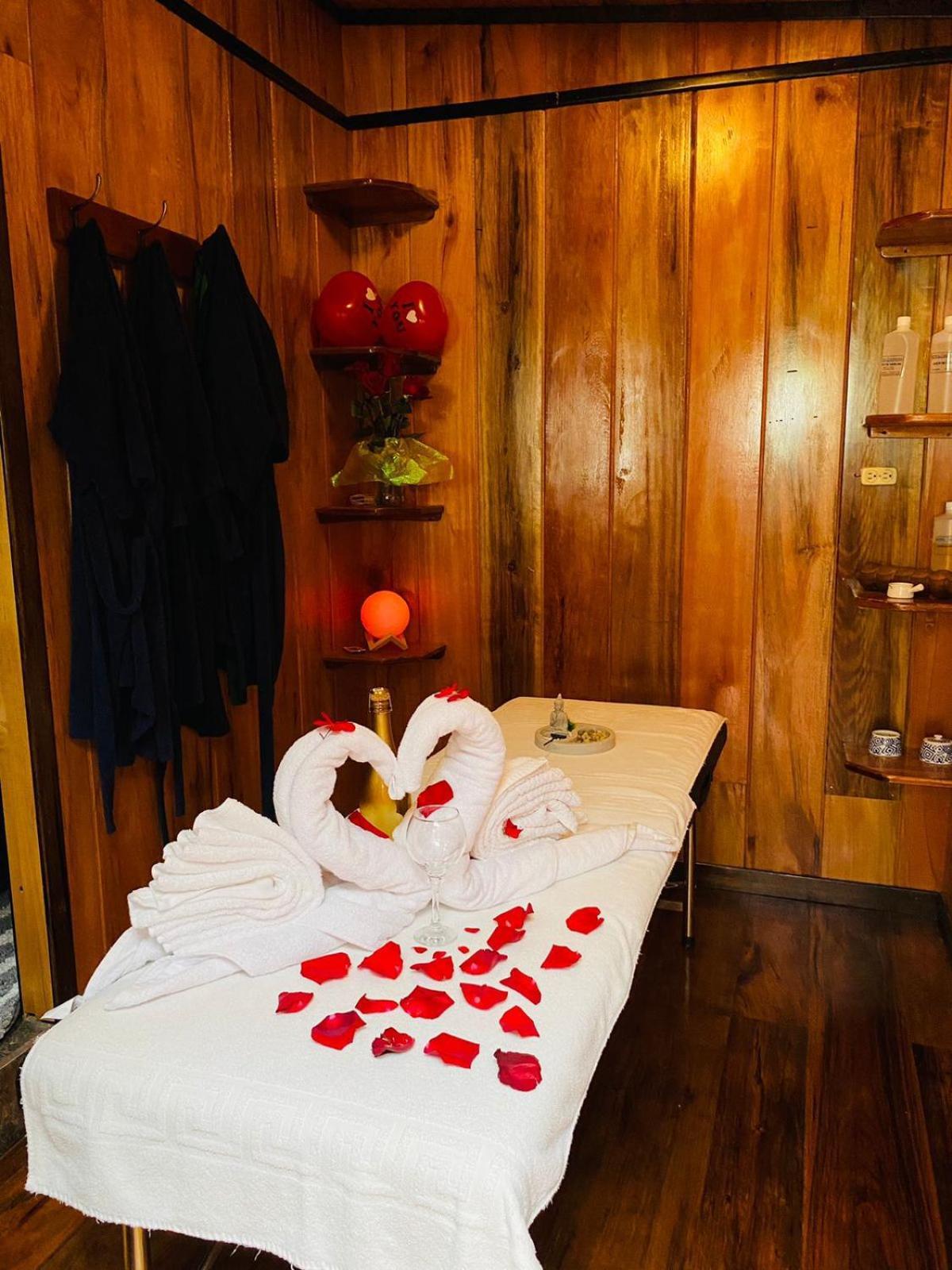 Guayabo Hostal มินโด ภายนอก รูปภาพ