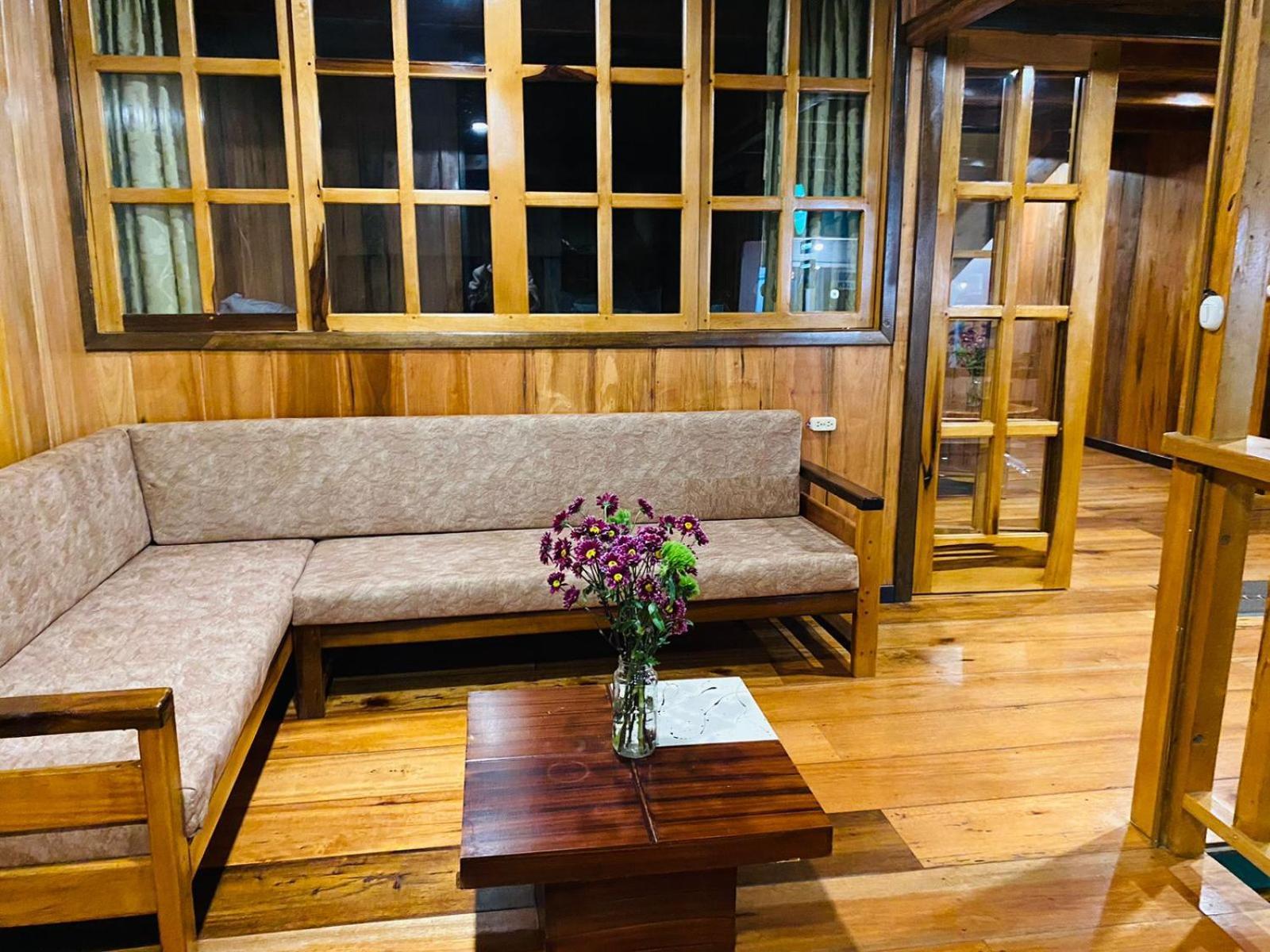 Guayabo Hostal มินโด ภายนอก รูปภาพ